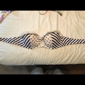 Victoria’s Secret bikini top